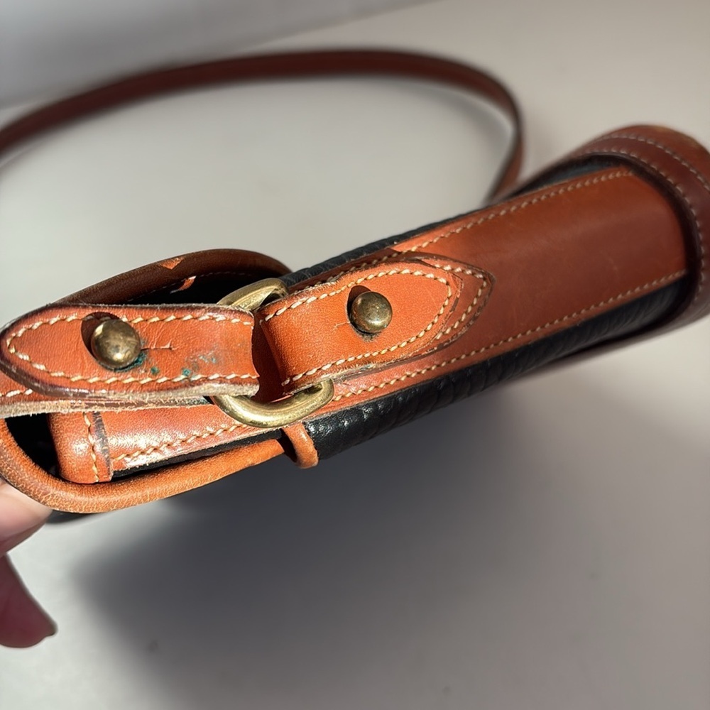Vintage Dooney & Bourke black leather brown strap and accent mini crossbody - Picture 10 of 16